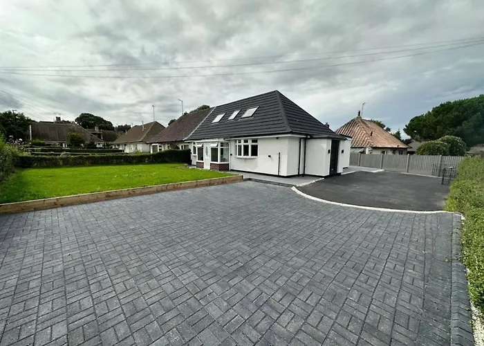 Entire Home In Nottingham For Family, Friends And Contractors